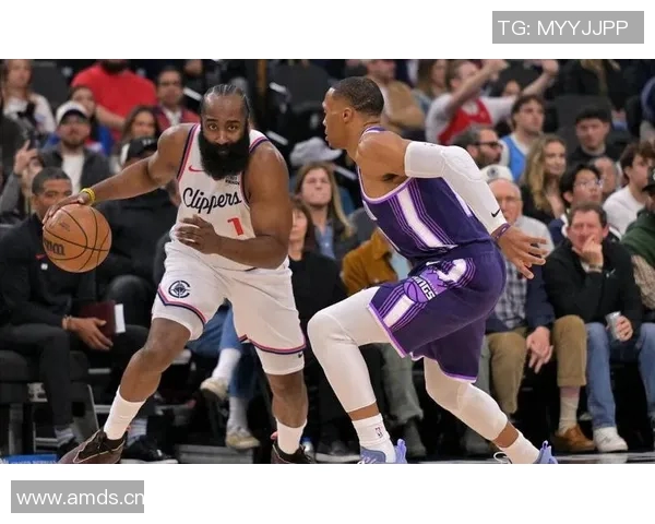 快船主帅透露球队战术变化,引起轰动 快船主帅透露球队战术变化,引起轰动