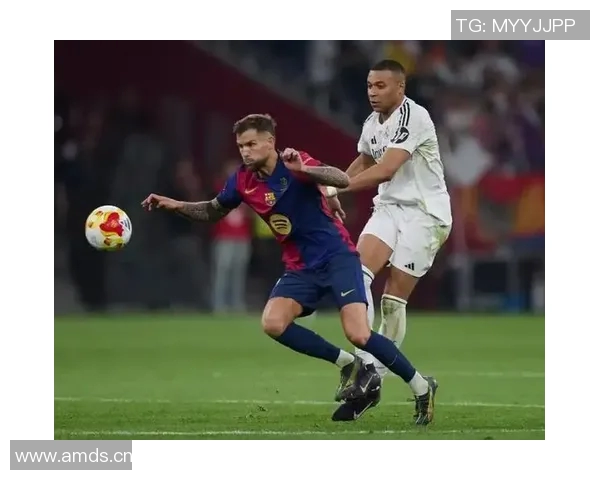 塞维利亚客场击败马拉加，劳尔-佩纳建功：一场精彩的绿茵对决